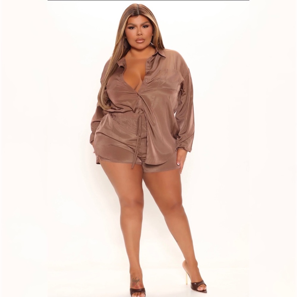 Anita mocha short set